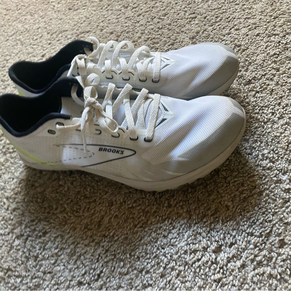 Brooks draft xc spikes 10.5 mens